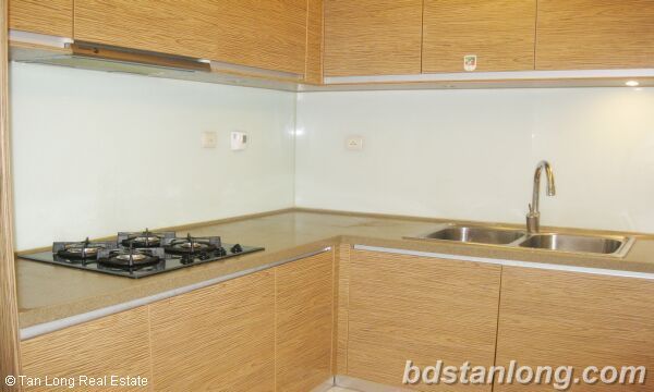 3 bedrooms Apartment in Dong Da, Ha Noi, Vietnam No. 8241