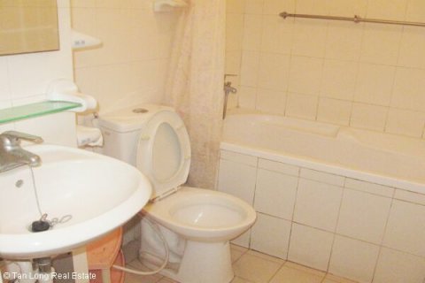 2 bedrooms Apartment in Dong Da, Ha Noi, No. 8238 6