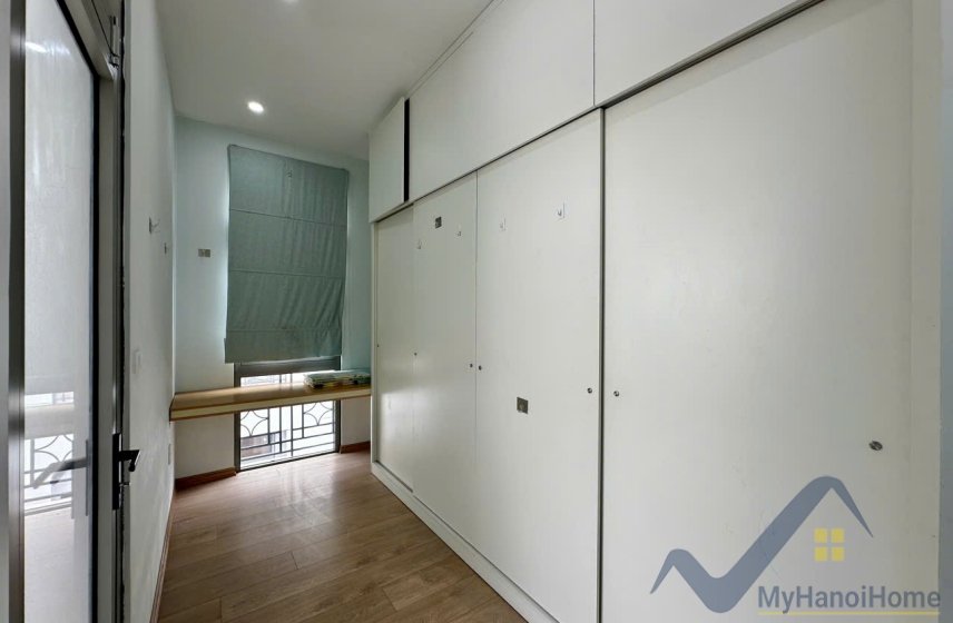 5 bedrooms Villa in Long Bien, Ha Noi, Vietnam No. 26402
