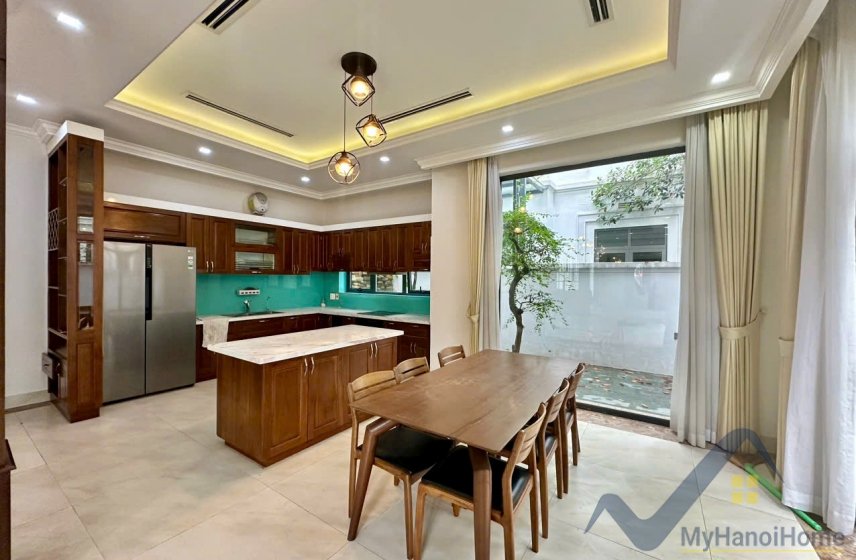 5 bedrooms Villa in Long Bien, Ha Noi, Vietnam No. 26402