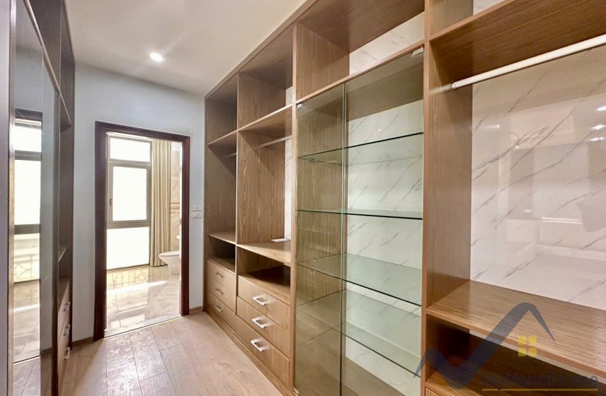 5 bedrooms Villa in Long Bien, Ha Noi, Vietnam No. 26402