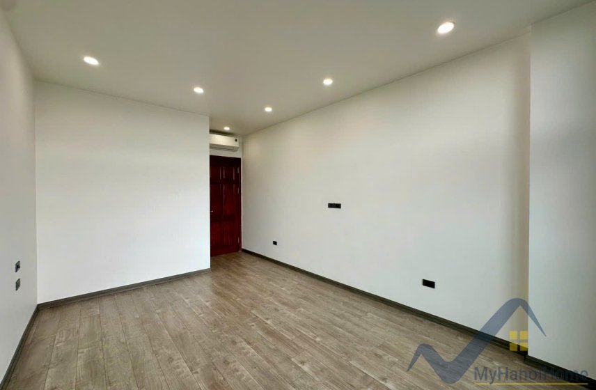 4 bedrooms House in Long Bien, Ha Noi, Vietnam No. 26406