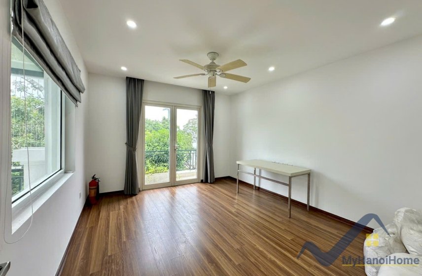 4 bedrooms Villa in Long Bien, Ha Noi, Vietnam No. 26404