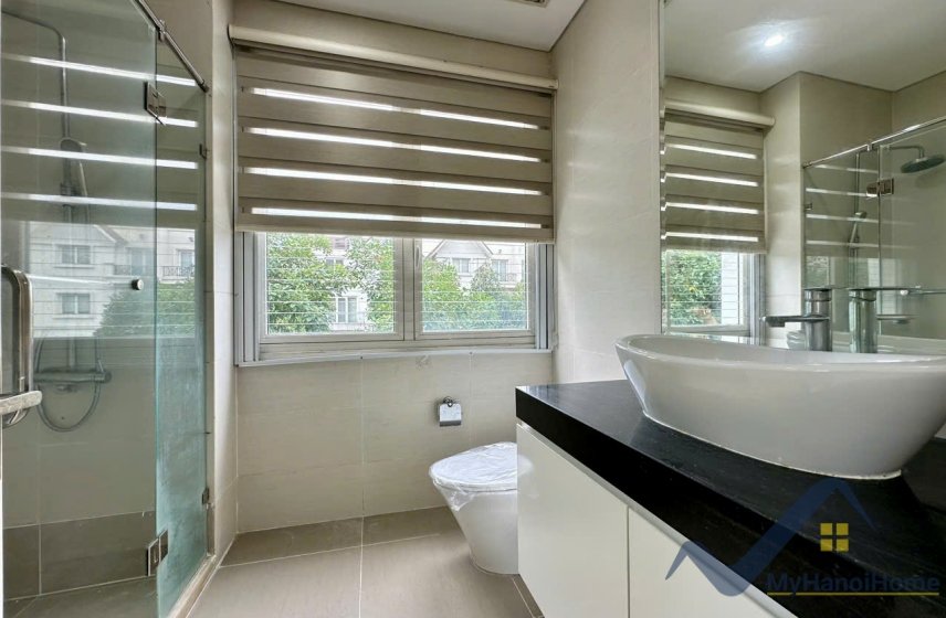 4 bedrooms Villa in Long Bien, Ha Noi, Vietnam No. 26404