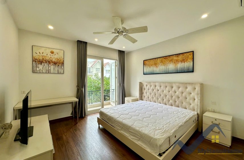 4 bedrooms Villa in Long Bien, Ha Noi, Vietnam No. 26404