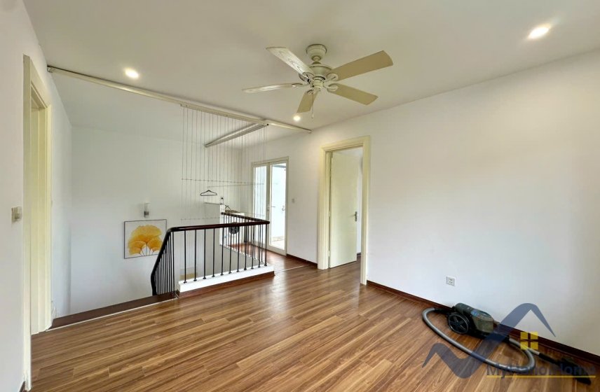 4 bedrooms Villa in Long Bien, Ha Noi, Vietnam No. 26404