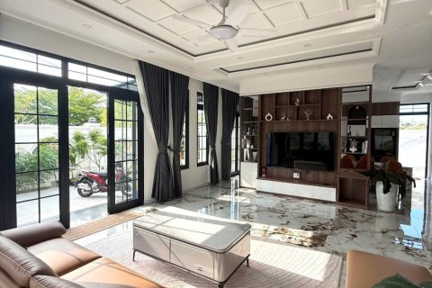 5 bedrooms Villa in Nha Trang, No. 27795 3