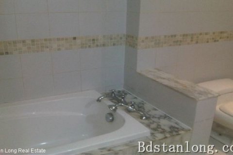 Квартира с 3 спальнями в Намтыльем, Ханой ,  № 8476
