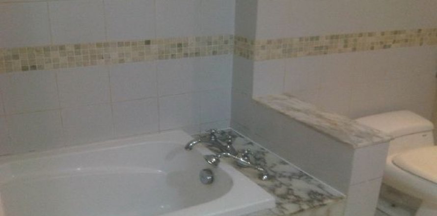 Квартира с 3 спальнями в Намтыльем, Ханой , № 8476