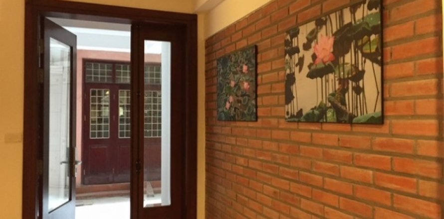 Квартира с 2 спальнями в Хоанкьем, Ханой , № 4099