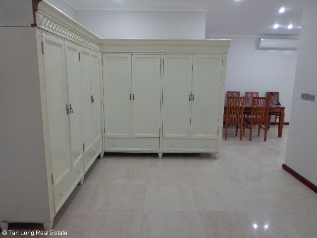 3 bedrooms Apartment in Tay Ho, Ha Noi, Vietnam No. 7437