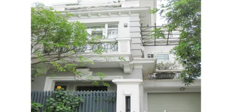 Вилла с 4 спальнями в Тэйхо, Ханой , № 7954