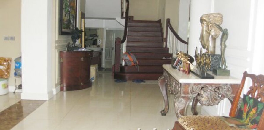 4 bedrooms Villa in Tay Ho, Ha Noi, No. 7949