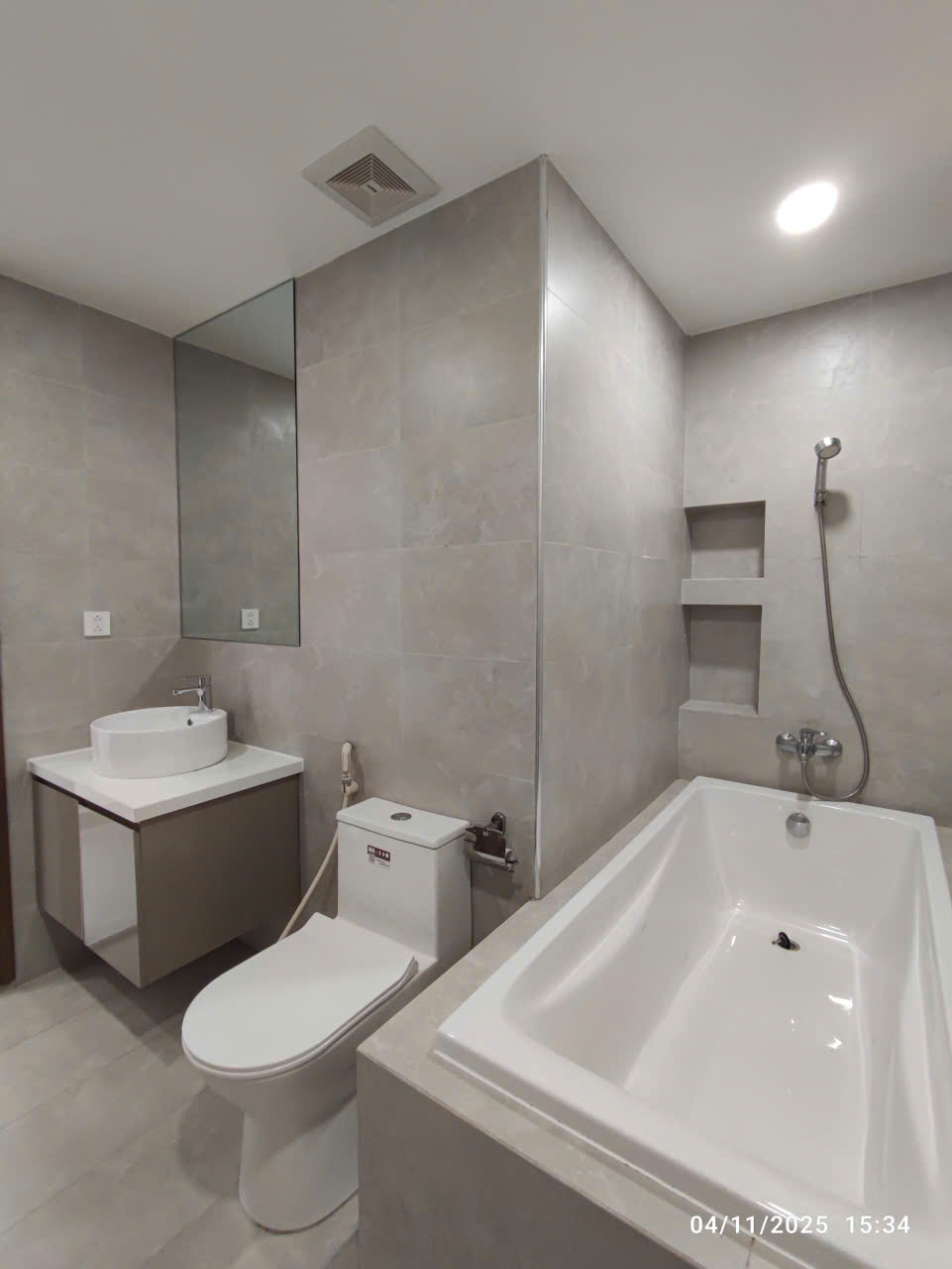 2 bedrooms Shop in District 7, Ho Chi Minh, Vietnam No. 29947