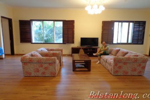 Квартира с 4 спальнями в Тэйхо, Ханой , № 7809