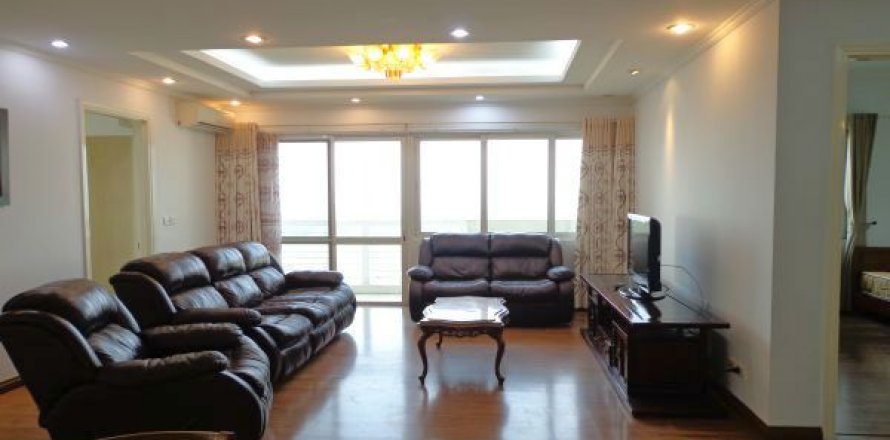 4 bedrooms Apartment in Tay Ho, Ha Noi,  No. 7805