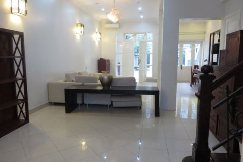 4 bedrooms Villa in Tay Ho, Ha Noi, No. 6210 7