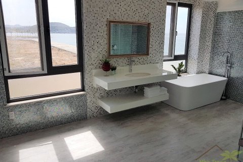 2 bedrooms Villa in Nha Trang, No. 28648 7