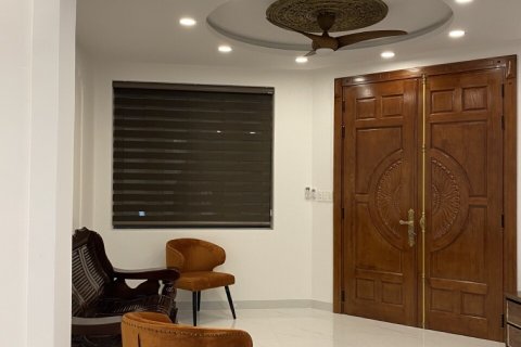 6 bedrooms Villa in Nha Trang, No. 28592 2