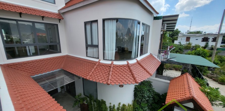 5 bedrooms Villa in Nha Trang, No. 18646