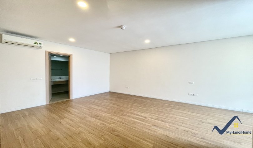 3 bedrooms Apartment in Long Bien, Ha Noi, Vietnam No. 20381