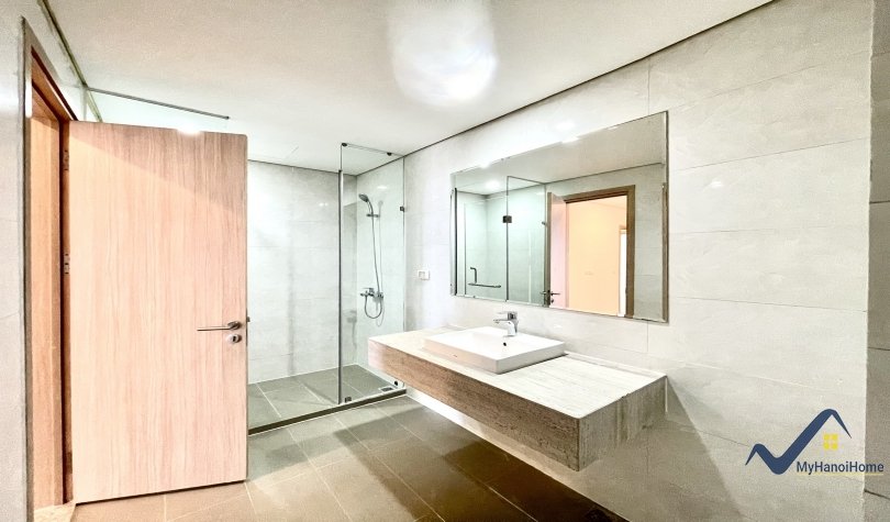 3 bedrooms Apartment in Long Bien, Ha Noi, Vietnam No. 20381