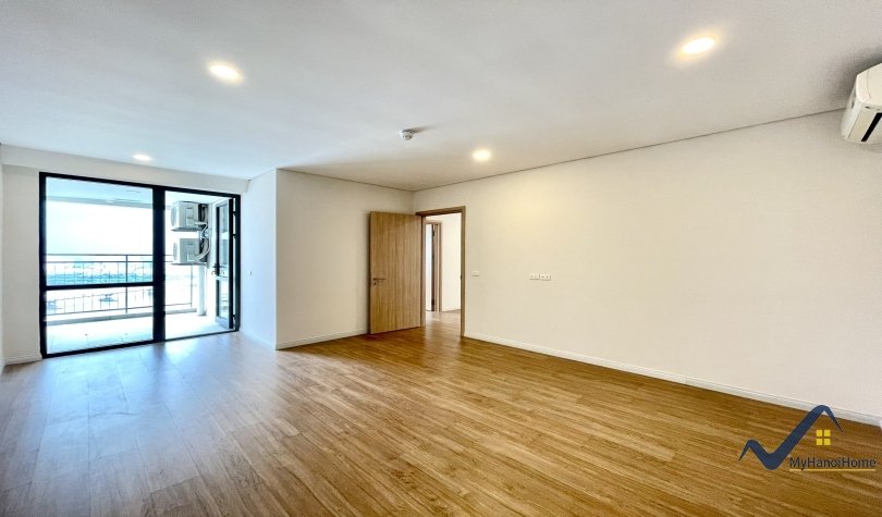 3 bedrooms Apartment in Long Bien, Ha Noi, Vietnam No. 20381
