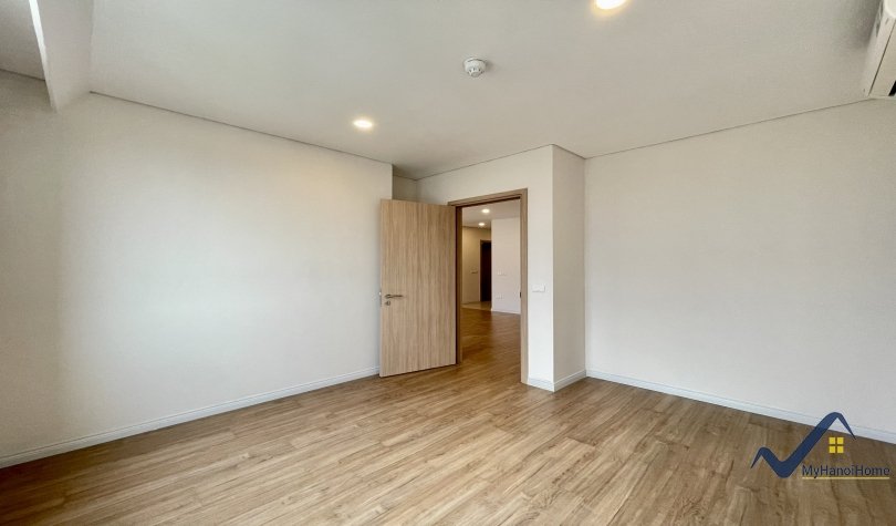 3 bedrooms Apartment in Long Bien, Ha Noi, Vietnam No. 20381
