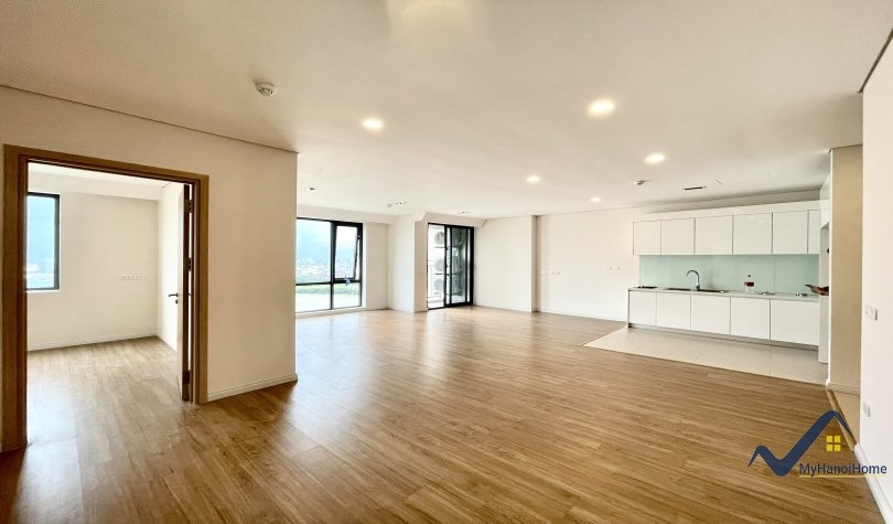 3 bedrooms Apartment in Long Bien, Ha Noi, Vietnam No. 20381