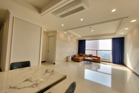 4 bedrooms Apartment in Tay Ho, Ha Noi, No. 2066 2