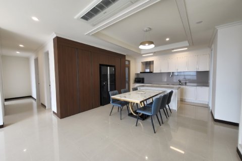 4 bedrooms Apartment in Tay Ho, Ha Noi, No. 2066 6