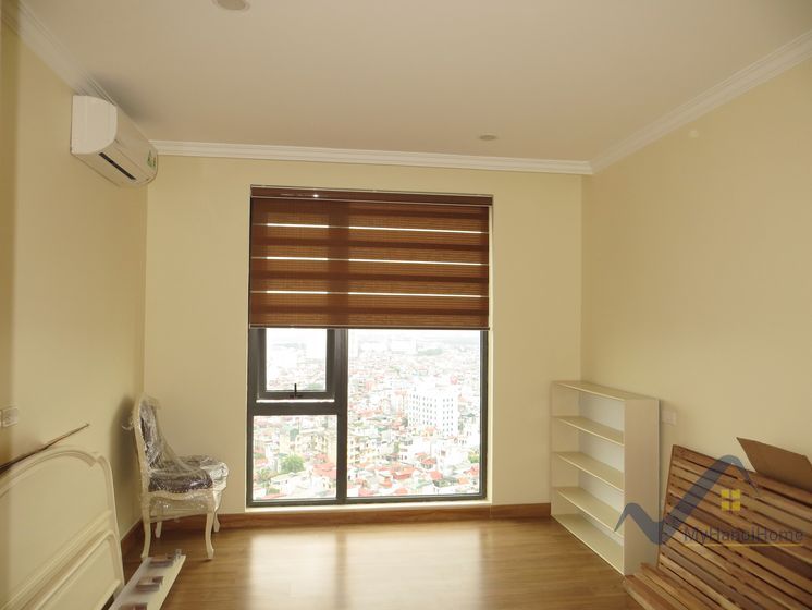 3 bedrooms Apartment in Long Bien, Ha Noi, Vietnam No. 19291