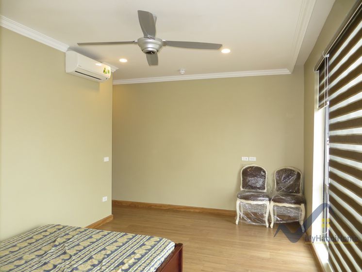 3 bedrooms Apartment in Long Bien, Ha Noi, Vietnam No. 19291