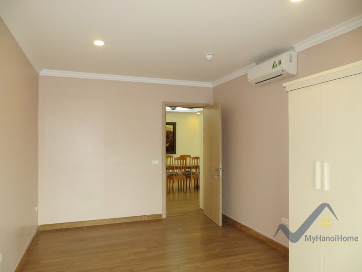 3 bedrooms Apartment in Long Bien, Ha Noi, Vietnam No. 19291