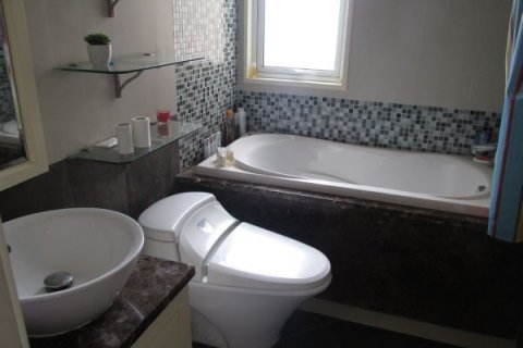 Квартира с 3 спальнями в Хоанкьем, Ханой , № 6569 10