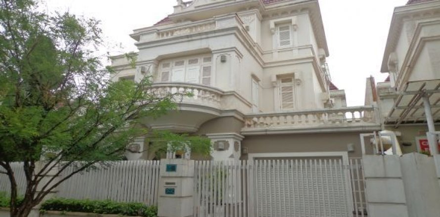 4 bedrooms House in Bac Tu Liem, Ha Noi,  No. 8053