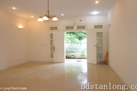 4 bedrooms House in Bac Tu Liem, Ha Noi,  No. 8053 4