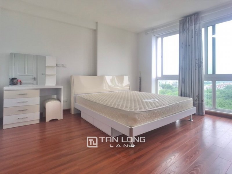 3 bedrooms Apartment in Tay Ho, Ha Noi, Vietnam No. 2444