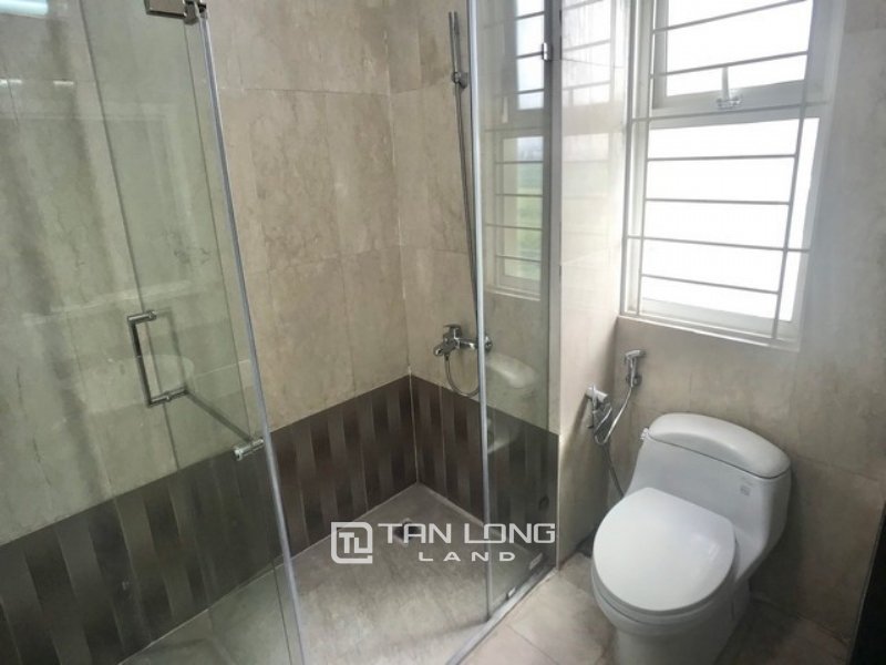3 bedrooms Apartment in Tay Ho, Ha Noi, Vietnam No. 2444
