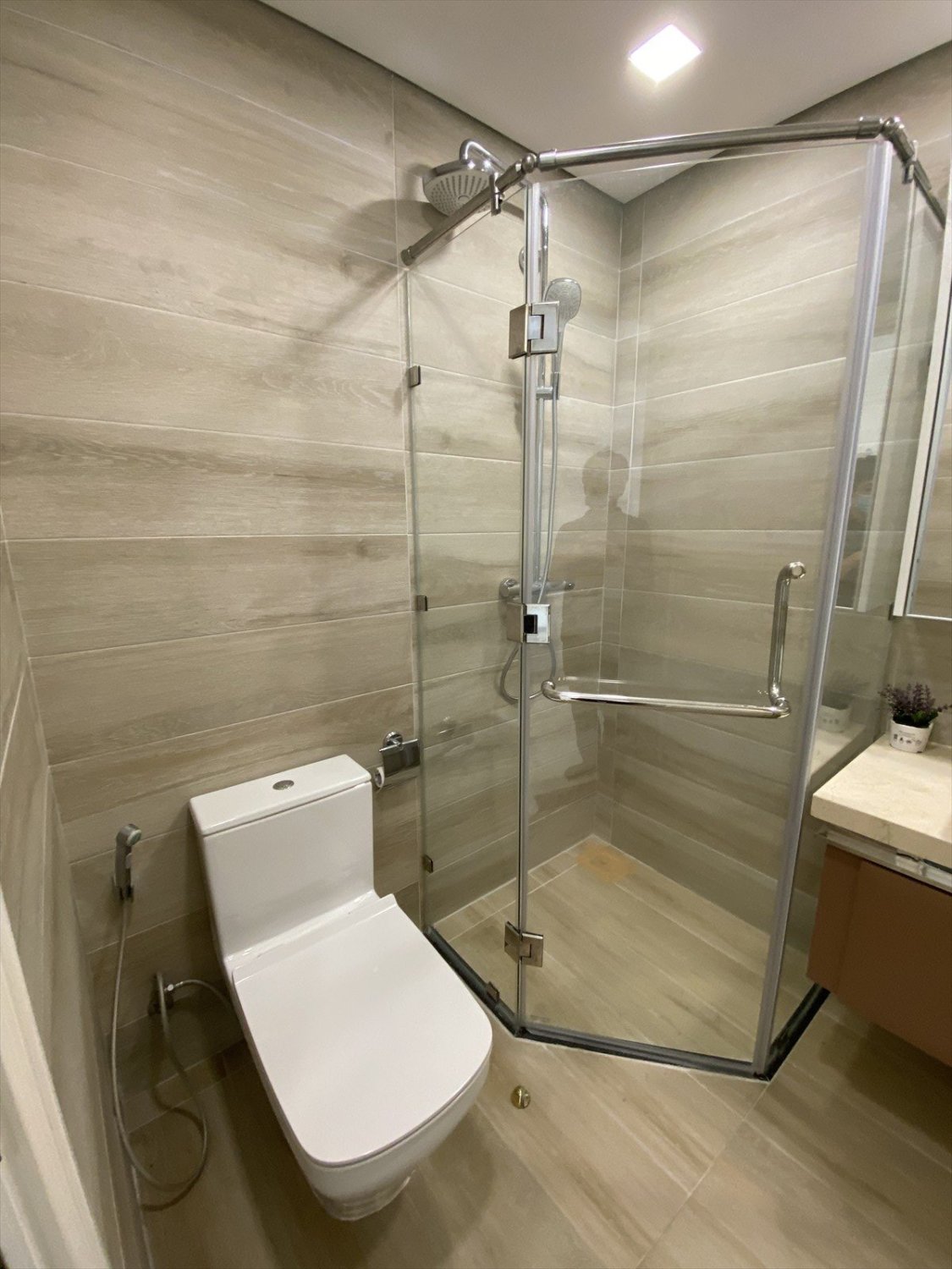 2 bedrooms Condo in District 1, Ho Chi Minh, Vietnam No. 25912