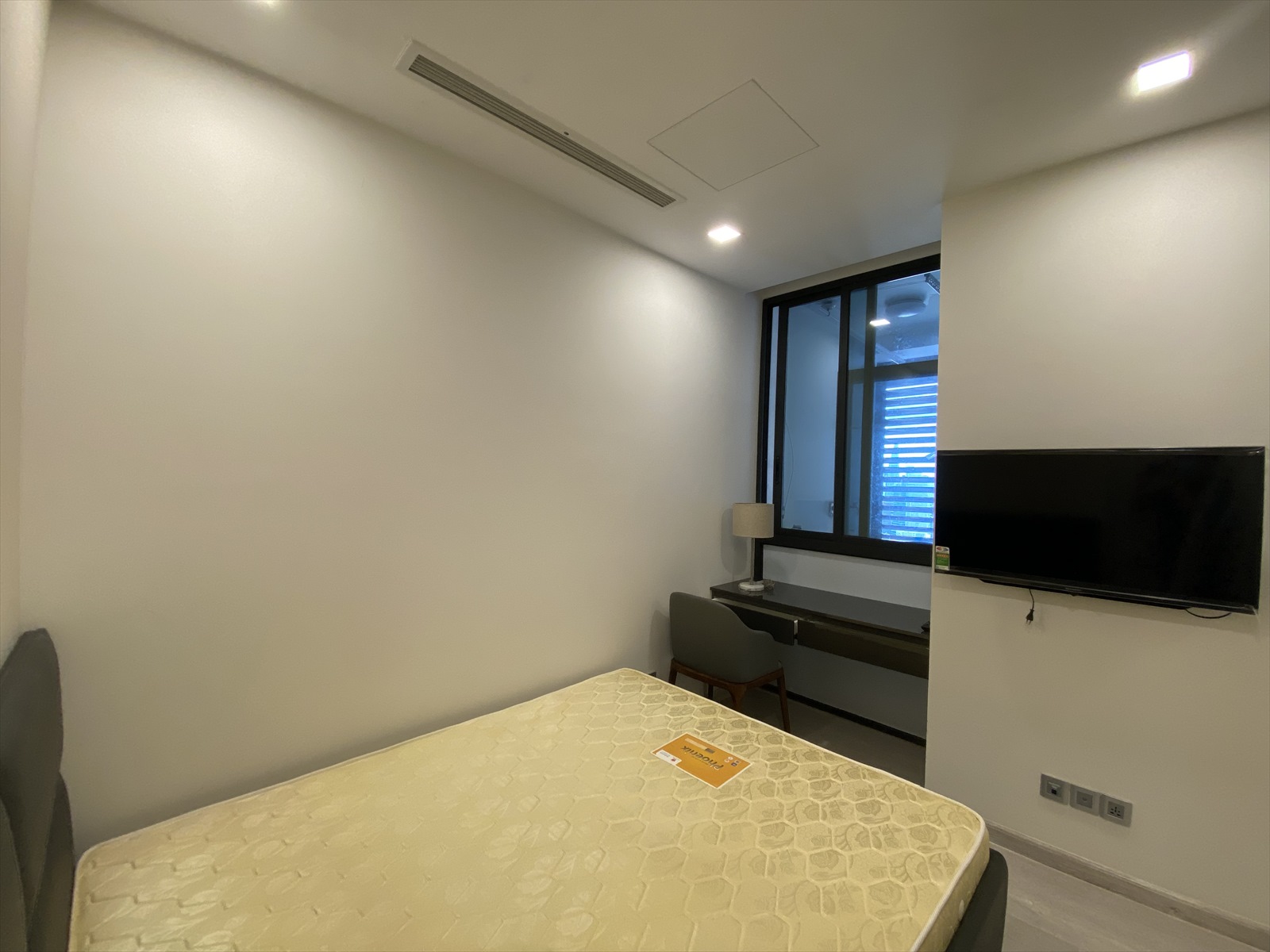 2 bedrooms Condo in District 1, Ho Chi Minh, Vietnam No. 25912
