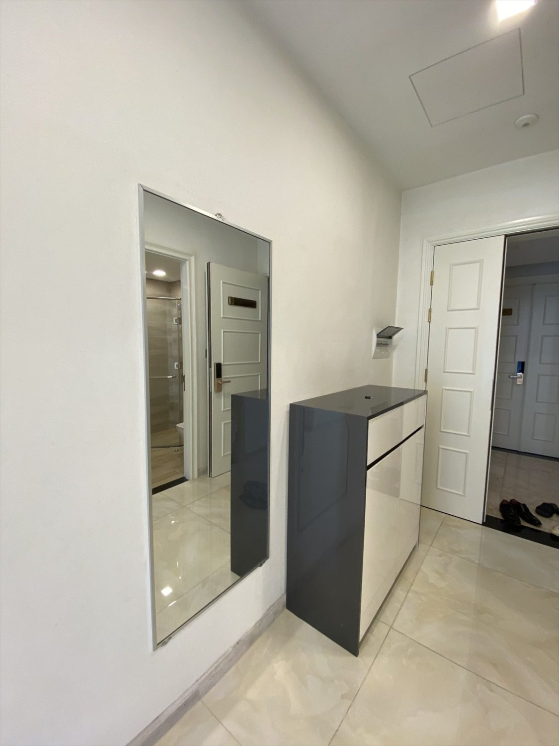 2 bedrooms Condo in District 1, Ho Chi Minh, Vietnam No. 25912