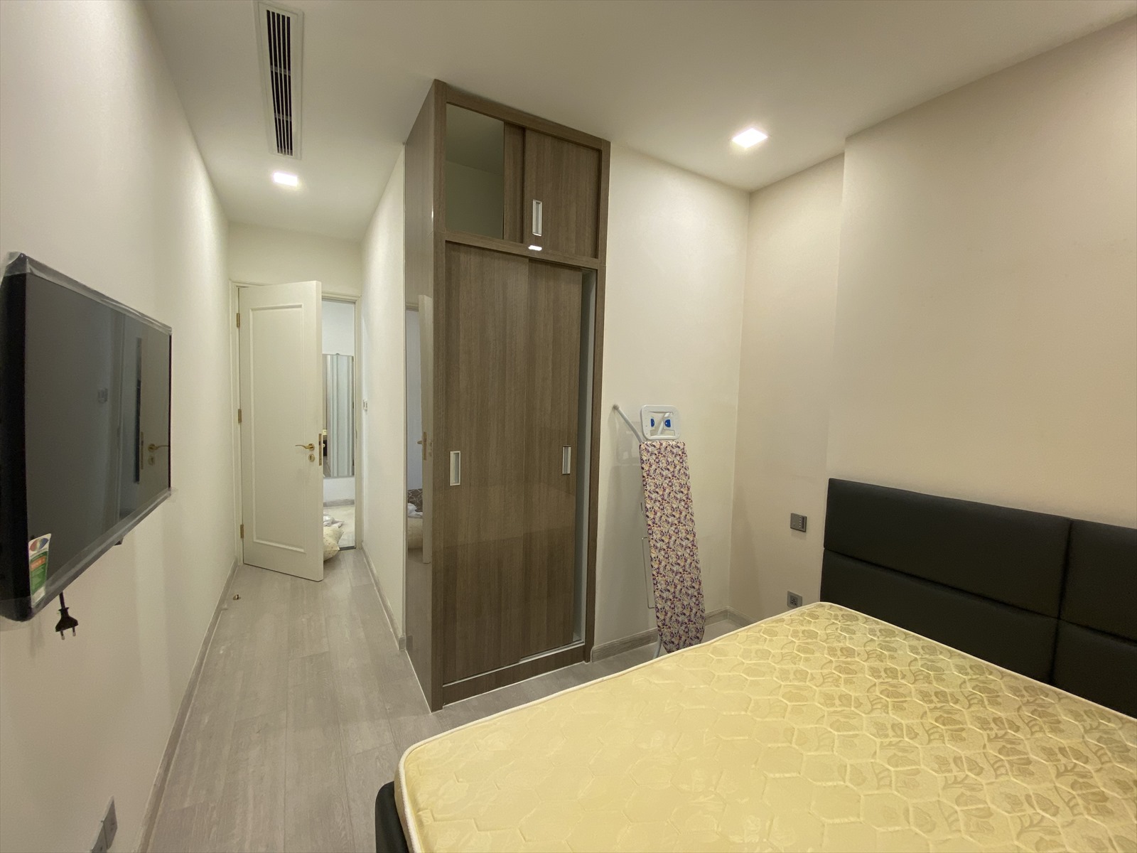2 bedrooms Condo in District 1, Ho Chi Minh, Vietnam No. 25912