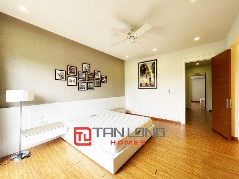 3 bedrooms Villa in Long Bien, Ha Noi, Vietnam No. 2196