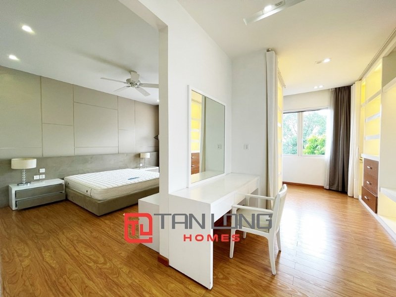 3 bedrooms Villa in Long Bien, Ha Noi, Vietnam No. 2196