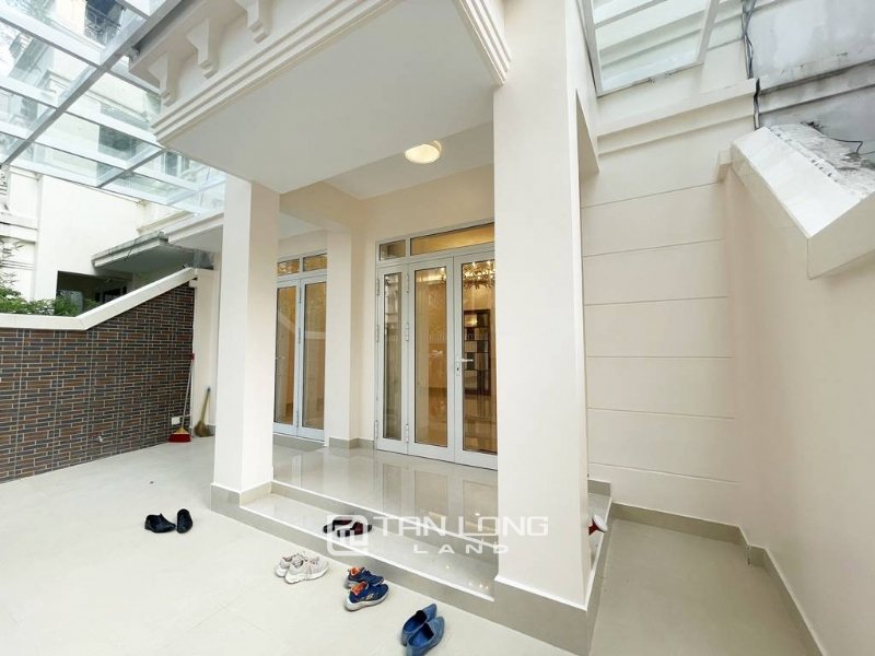 4 bedrooms Villa in Tay Ho, Ha Noi, Vietnam No. 2195