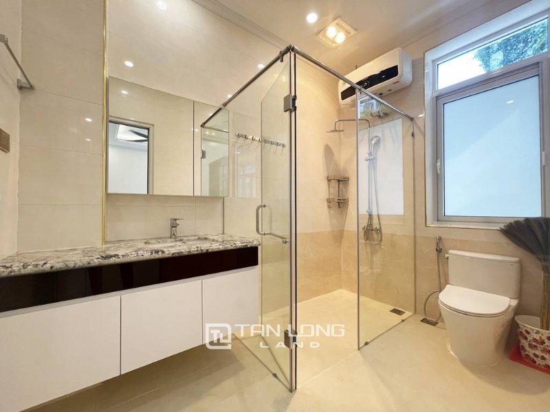 4 bedrooms Villa in Tay Ho, Ha Noi, Vietnam No. 2195