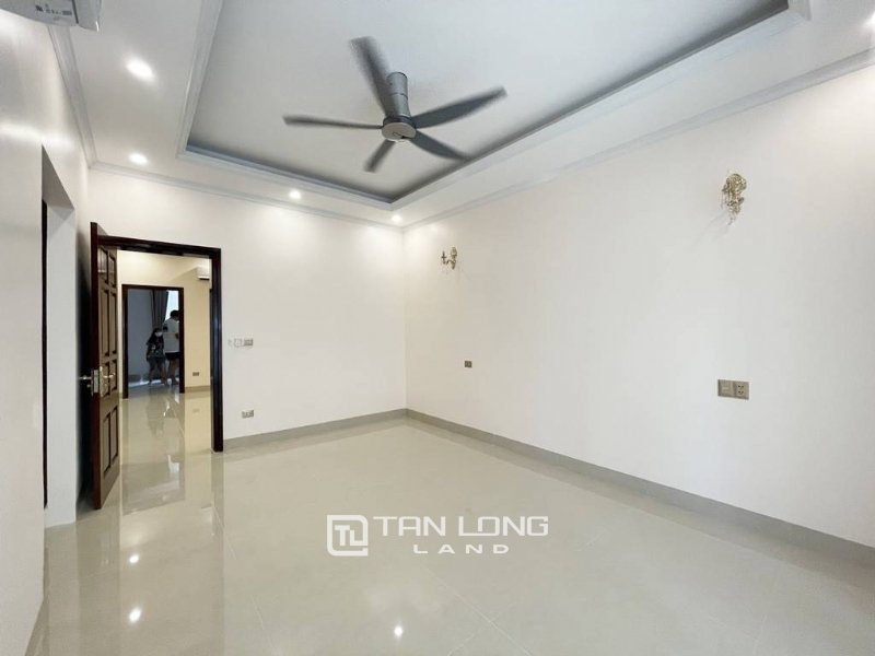 4 bedrooms Villa in Tay Ho, Ha Noi, Vietnam No. 2195