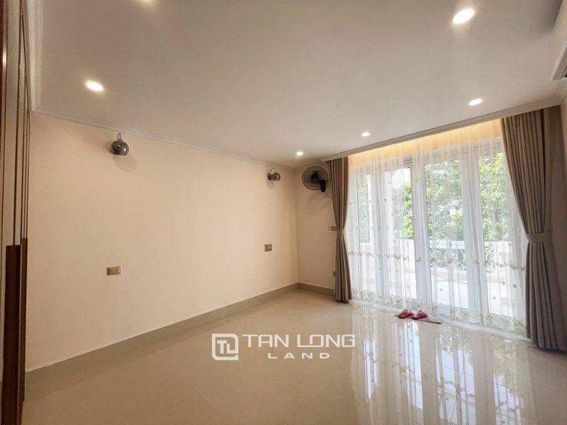 4 bedrooms Villa in Tay Ho, Ha Noi, Vietnam No. 2195