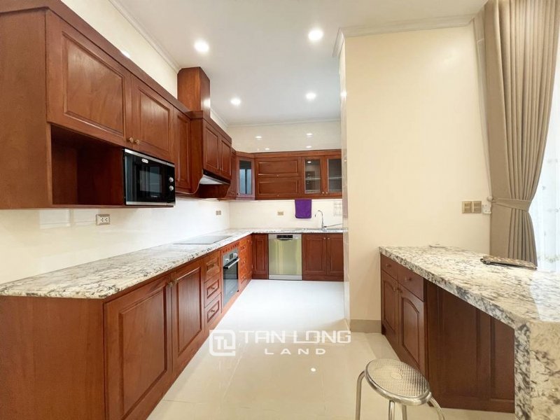 4 bedrooms Villa in Tay Ho, Ha Noi, Vietnam No. 2195